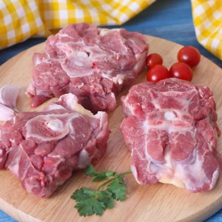 چند ویژگی گوشت سر سینه گوساله